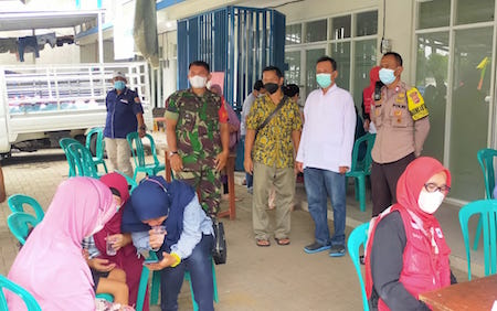 Warga Antuasias Ikuti Gelar Vaksinasi di Griya Pondok Rajeg